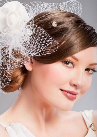 свадебная причёска для невесты на волосы средней длины